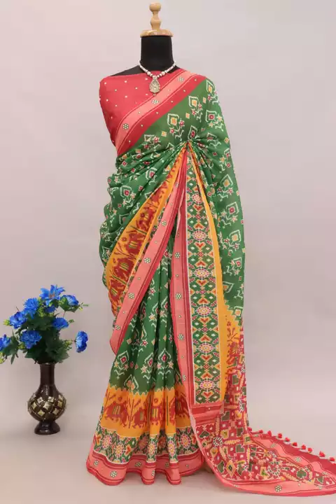 Beautiful Woven Lilen Saree Green uploaded by business on 12/8/2022