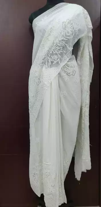 Post image *🥳"AvAiL CaSh On DeLiVeRy"🥳*


Pure Georgette 50 grams dyeable Chikankari embroidery work Embellished with Mukaish work Half Jaal with Heavy Pallu Work and Bootis on the Body 6.5 meters Saree inclusive of Blouse

*Wholesale Final Price 5250/-* FreeShiP
*Retail Price 6750/-* FreeShip