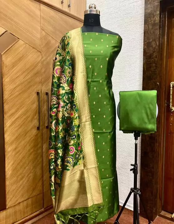 Banarasi Katan suit uploaded by Banarasi Weavers on 12/9/2022