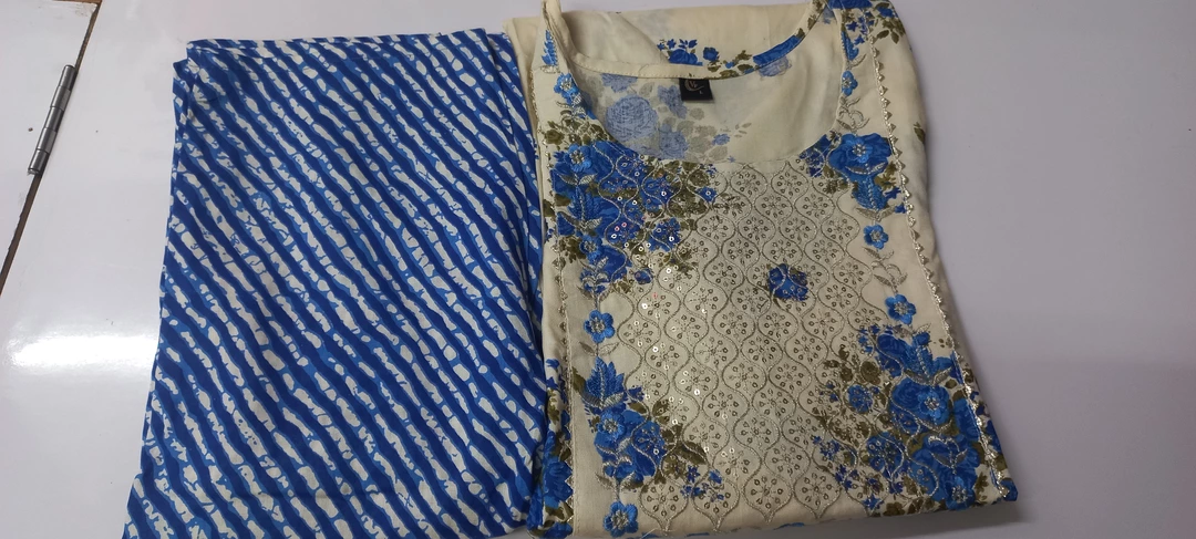 Post image We are starting wholesale bussiness rate is 450 set of 4 piece same color size is different.. please message if want to buy fabric is cotton.