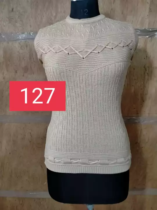 Girls Top  uploaded by KAPIL TRADERS on 12/12/2022