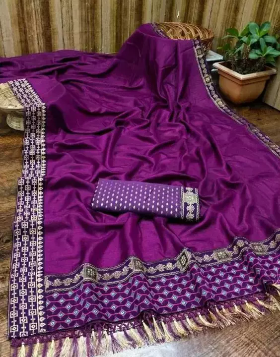 Saree uploaded by business on 12/12/2022