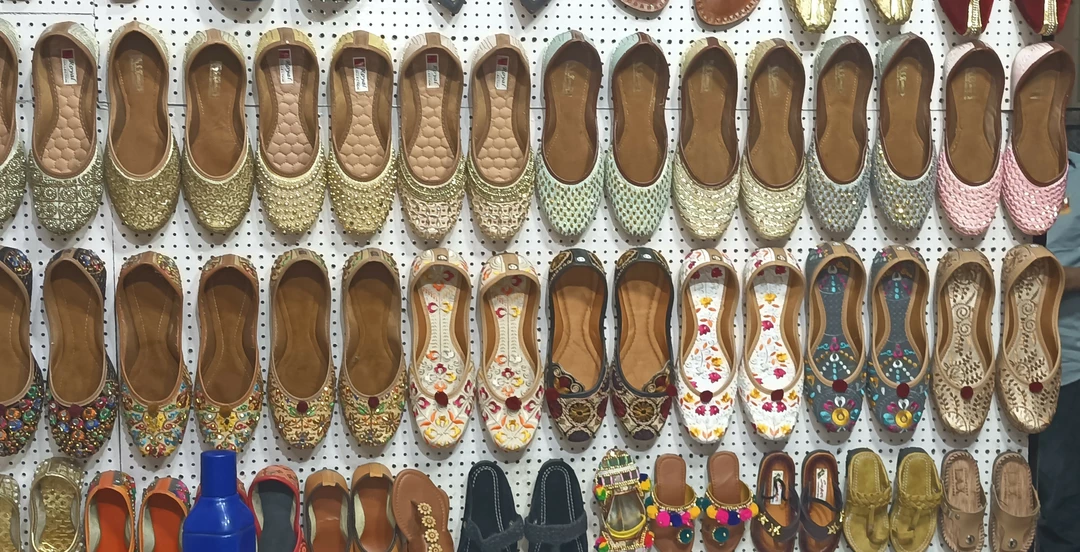 Shop Store Images of Rajasthan handicrafts