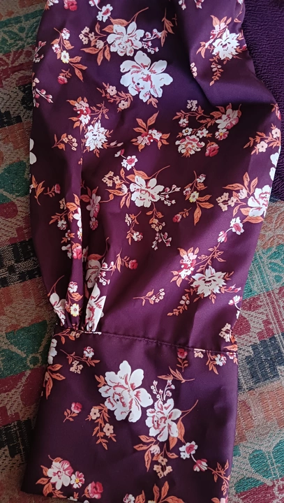 Post image I want 50 Miter of Crepe fabric  at a total order value of 1000. Please send me price if you have this available.