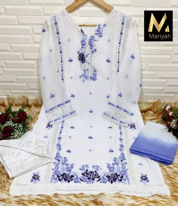 Product image of Ready to wear dress 👗, price: Rs. 1150, ID: ready-to-wear-dress-24faede1