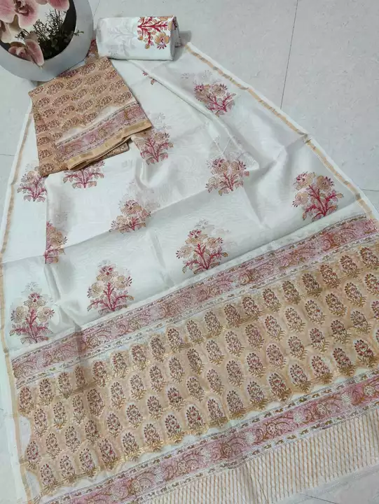 Chanderi silk suit (dress material) uploaded by Jamana hand prient on 12/14/2022