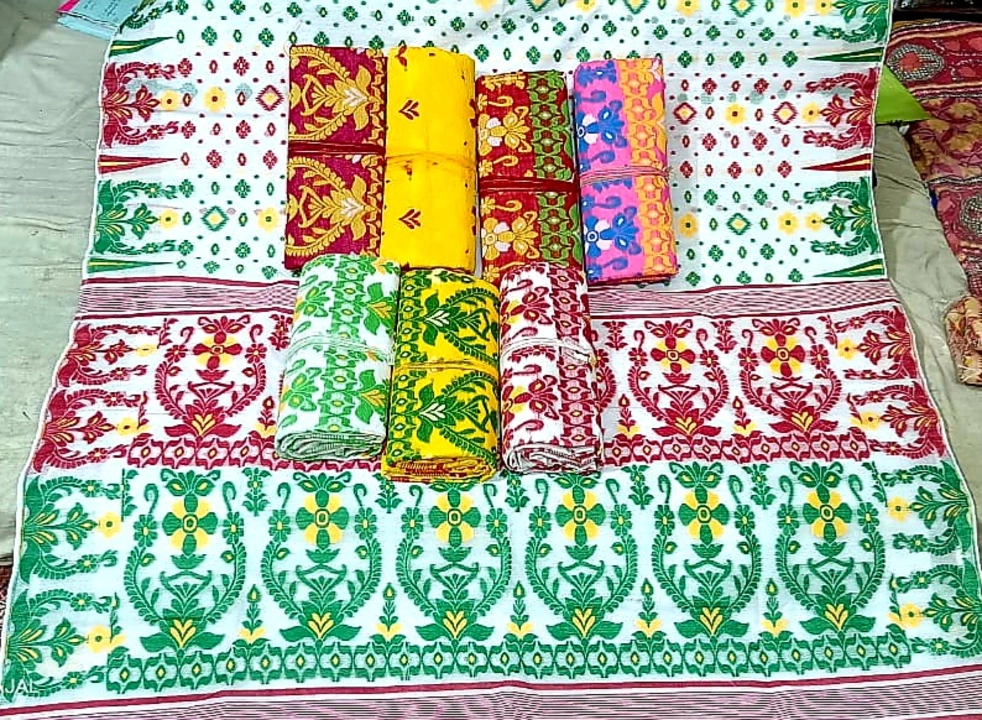 Jamdani sarees uploaded by Mouboni Fashion on 12/14/2022