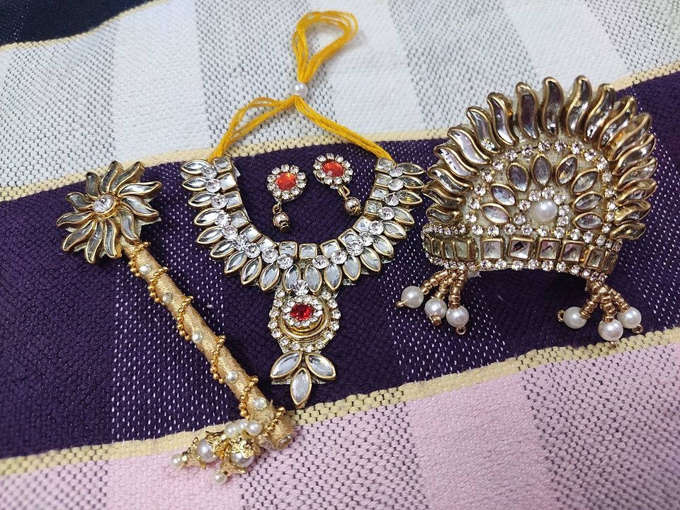 Post image Jewellery set for Laddu Gopal ji...
Price 250rs for whole set