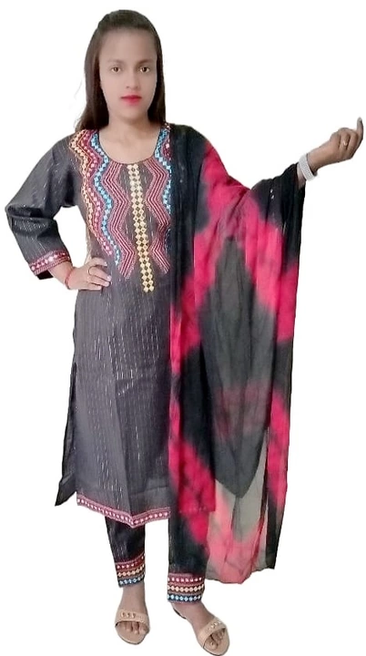 Women's rayon kurta palazzo set with dupatta embroidered kadai kurtis uploaded by MK Treders on 12/15/2022