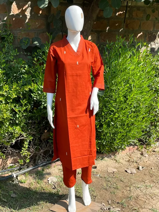 Flex cotton kurti pant set with khatwork booti uploaded by Maa sati textile on 12/16/2022