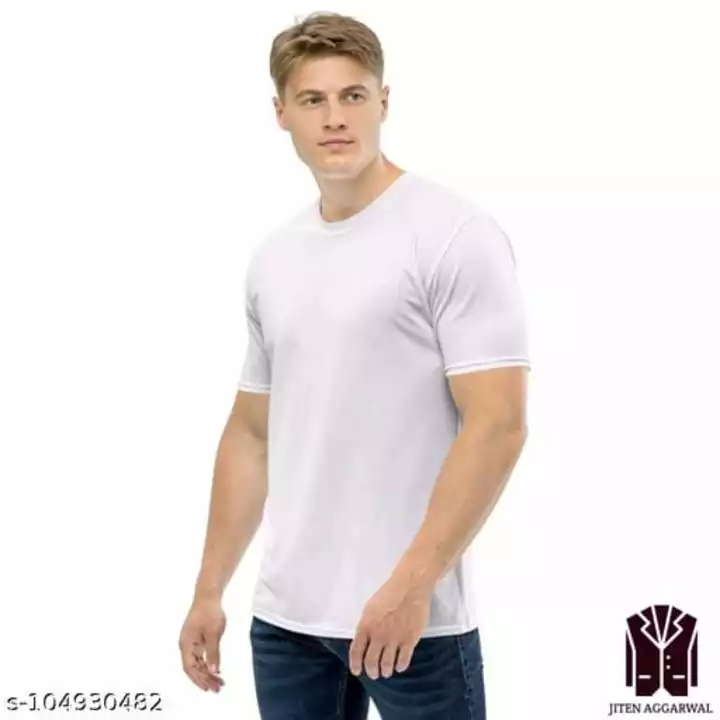 Comfy Retro Men Tshirts uploaded by The Fashion Hut on 12/16/2022