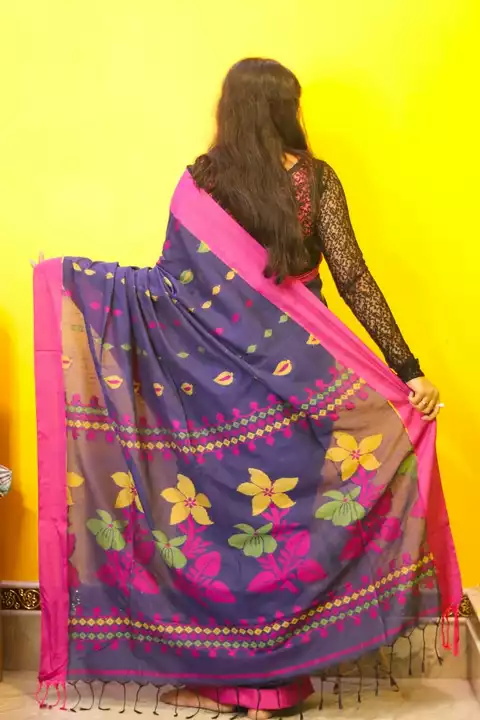 Khadi cotton jamdani with blouse piece  uploaded by Asexzim on 12/16/2022