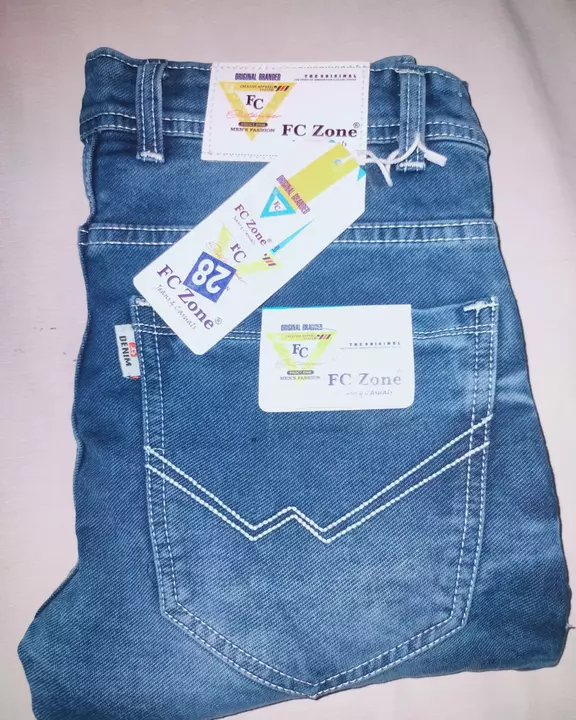 Men's scratch jeans uploaded by business on 12/18/2022