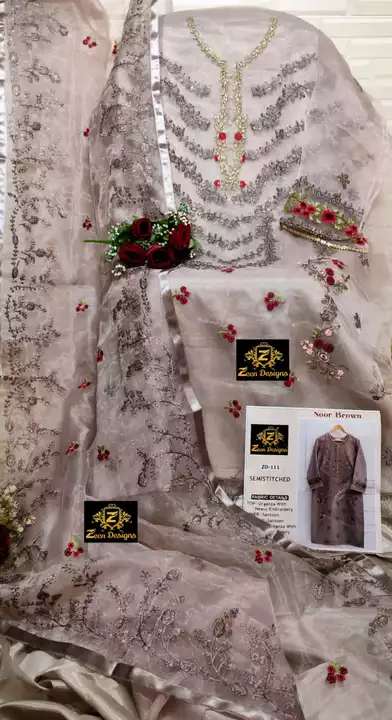 Pakistani replica uploaded by Arfa Fashion House on 12/18/2022