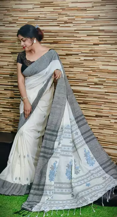 Khadi cotton hand weaving jamdani saree with blouse piece  uploaded by Asexzim on 12/19/2022