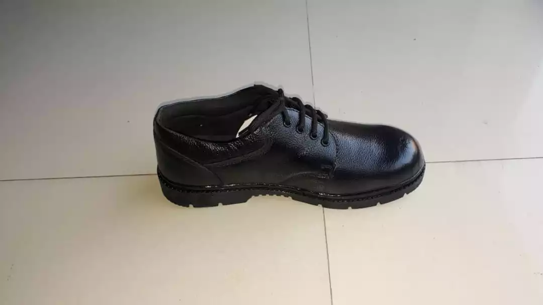 Industrial safety shoes  uploaded by business on 12/19/2022