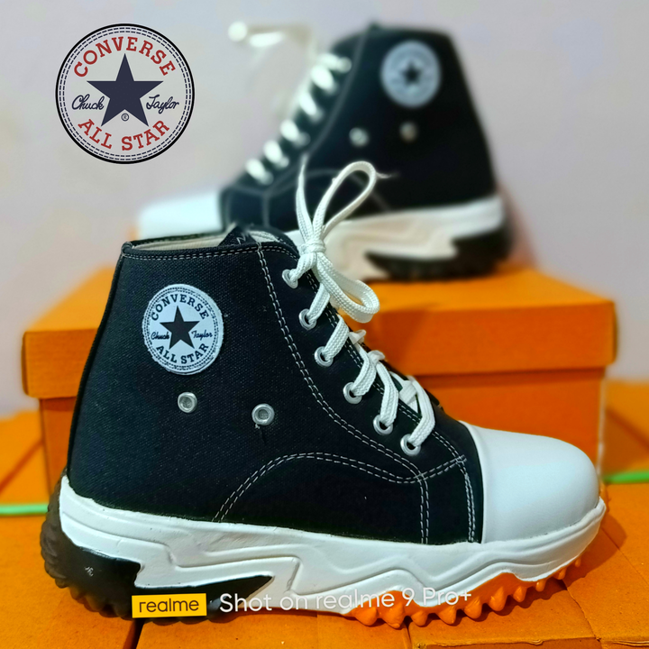 Converse Run Star Black Motion ZIGZAG size 36-41

  uploaded by The shoes factory on 12/19/2022