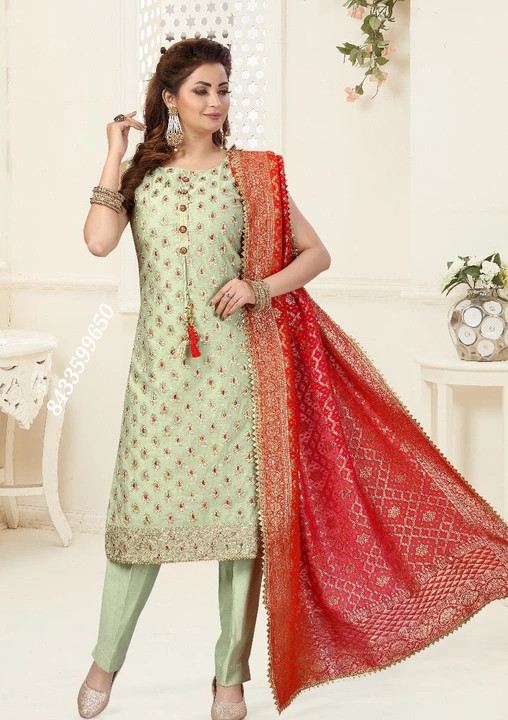 Product image of Dress, price: Rs. 1499, ID: dress-6b9f17c1