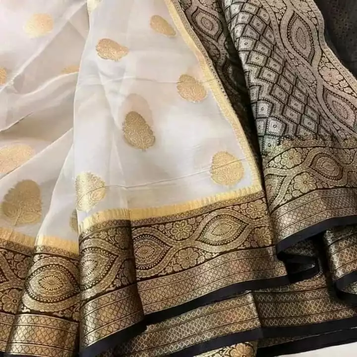 Saree uploaded by business on 12/21/2022