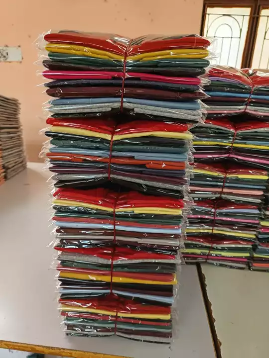 Post image Mens Gym vest
Export surplus fabric 
Size - XL and XXL
average price ₹47rs
MOQ - 50