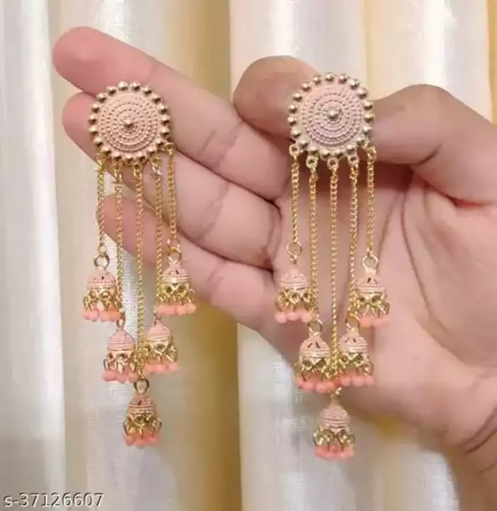 Post image I want 500 pieces of Jewellery set, jhumke ,all item for ladies jewelle at a total order value of 50000. Please send me price if you have this available.