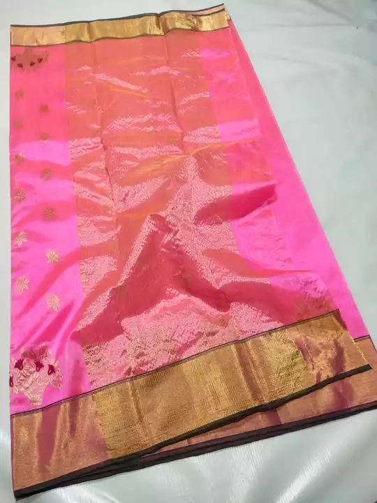 Pattu silk saree uploaded by ʜɪʙᴀ ᴄʜᴀɴᴅᴇʀɪ ʜᴀɴᴅʟᴏᴏᴍ sᴀʀᴇᴇ  on 12/22/2022