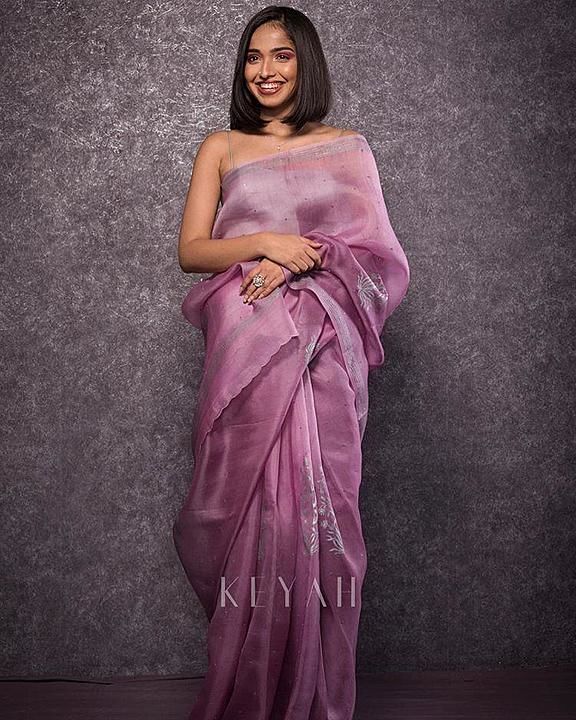 Post image Sri 
*NEW DESIGNER WEAR ORGANZA PRINTED SAREE WITE BLOUSE🚀 *

LAUNCH 🚀 BY LEMBOGEE 
         ORGANZA SAREE

SAREE : ORGANZA FULL PRINTED 

BLOUSE :  Banglori 0.80meter

  Rate : 899/-+ship*

😀✅Best quality ever✅😀
 
😋 👌No Compromise with Quality👌 😋