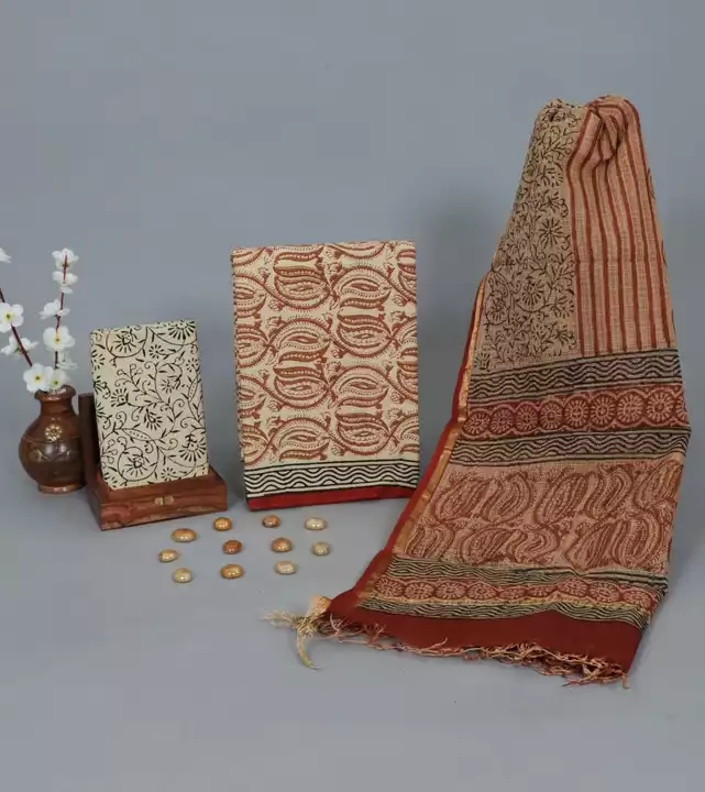 🥰🥳🥰🥳

Traditional Hand Block Printed

Cotton Suit Set
👉 *With Pure Cotton Kota Doriya Dupatta*
 uploaded by Roza Fabrics on 12/24/2022