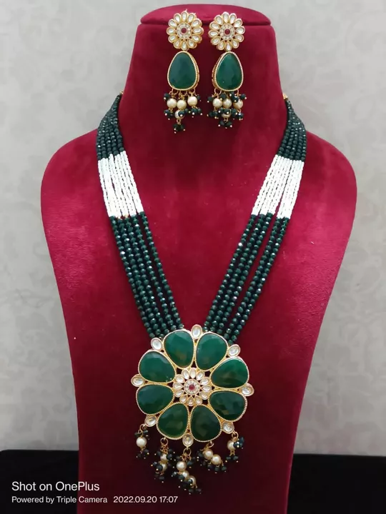 Product uploaded by Tanishq fashion hub on 12/24/2022