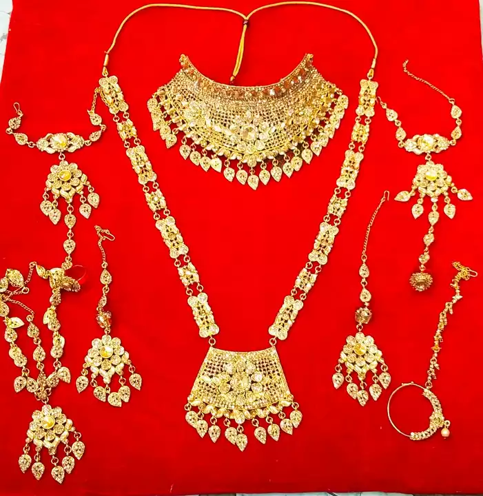 Bridal set gold looking  uploaded by business on 12/27/2022