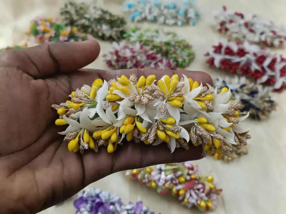 Flower clips uploaded by sai thangam fashion on 12/27/2022