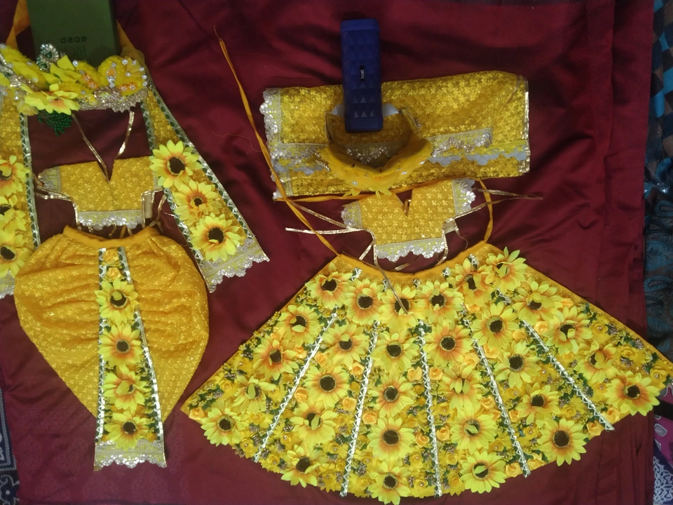 Pila surjmukhi yugal sarkar dress with pgri  uploaded by business on 12/28/2022