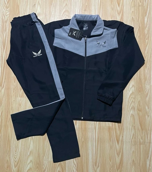 Warehouse Store Images of Nic sports wear
