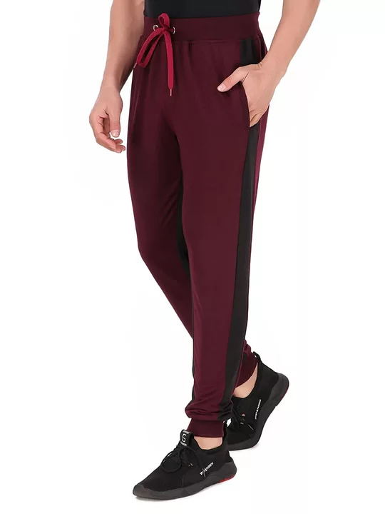 Track pants uploaded by DN FASHION STORE on 12/28/2022