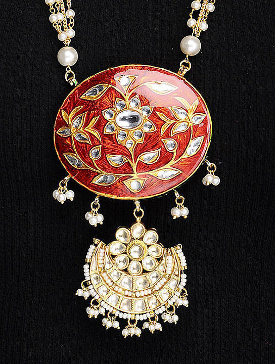 kundan meenakari pandent set high quality gold substitute in imitiation.handmade tottaly..real look uploaded by Jewellery By Vickey Talwar on 7/4/2020