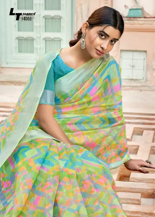 Linen saree  uploaded by Divyancy fashion on 6/2/2024
