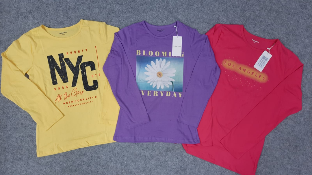 Post image All branded 8-14 years girls  T-shirts and printed leggings.