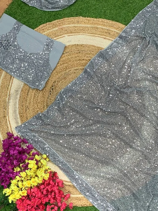 Product image of Golden paree saree, price: Rs. 1050, ID: golden-paree-saree-2e666821