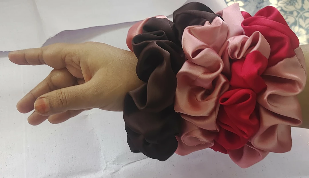 Post image Latest Hair SCrunches very soft and silky fabric use