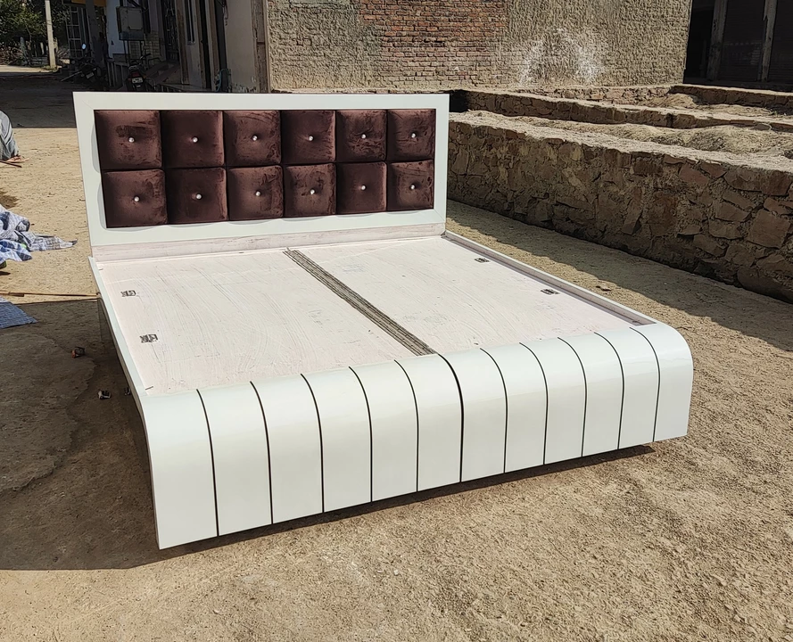 Double bed 6×6 uploaded by Madni furniture on 1/1/2023