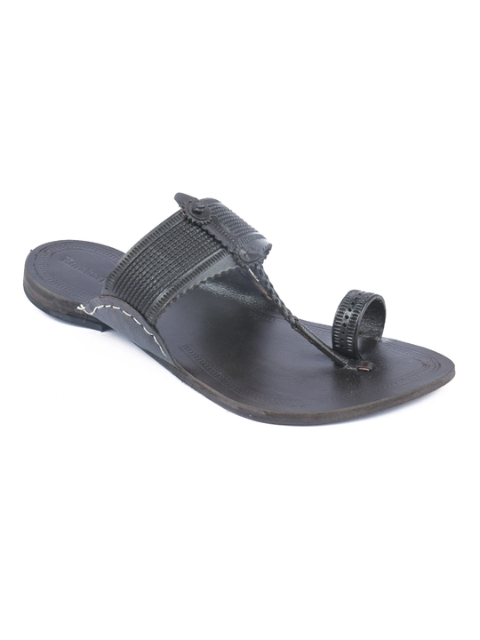 Good looking brown kolhapuri chappal for men uploaded by Divyam Leather Crafts Pvt Ltd on 1/2/2023
