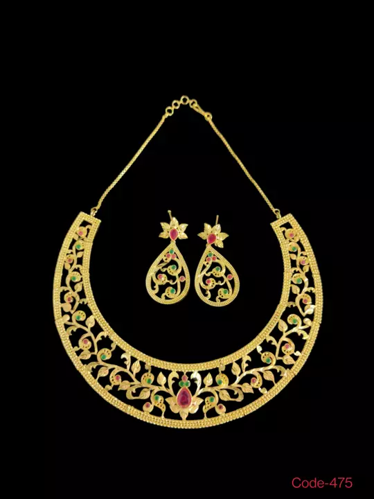 Gold forming Necklace sets  uploaded by business on 1/5/2023