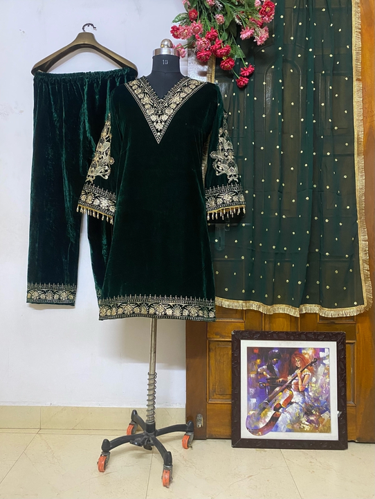Branded velvet suit uploaded by Pragya collection on 1/7/2023