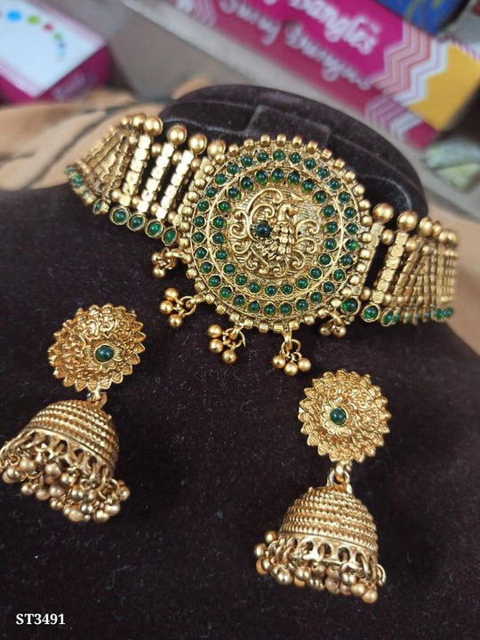 Catalog Name: *Matt finish Choker*

Matt finish Choker 

*Cash On Delivery Available For 30 RS Extra uploaded by SN creations on 1/8/2023