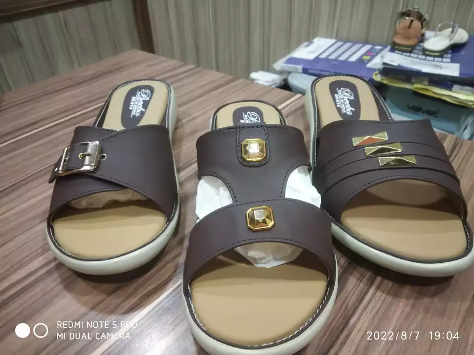 Ladies chapal  uploaded by business on 1/8/2023