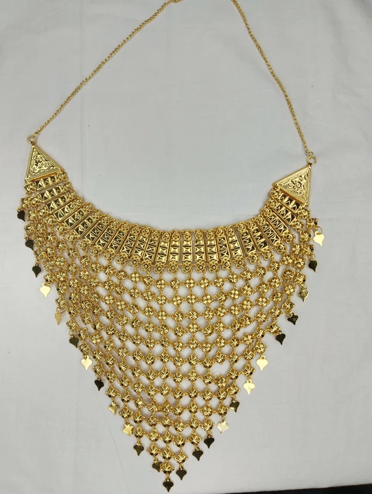 Dubhi Nacklace Golden Nackless uploaded by business on 1/9/2023