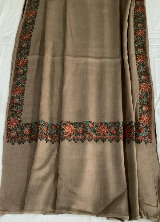 Post image Fine Toosha Woollen Shawls Kashmiri Embroidery Top Daur,Size 40*80 Inches,Dry Clean Only.