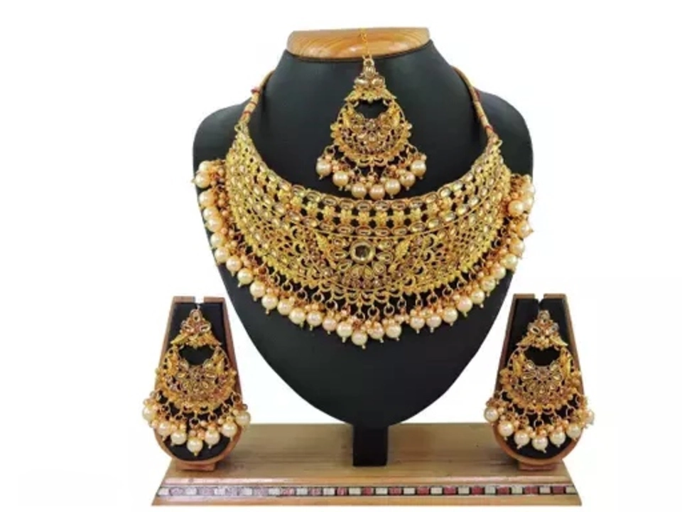 Trendy modern new style jewellery set for bulk price please contact uploaded by business on 1/10/2023