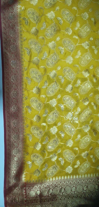 Saree stone work uploaded by business on 1/11/2023