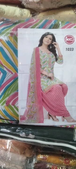 Product uploaded by Bharat wholesale cloth merchant on 1/12/2023